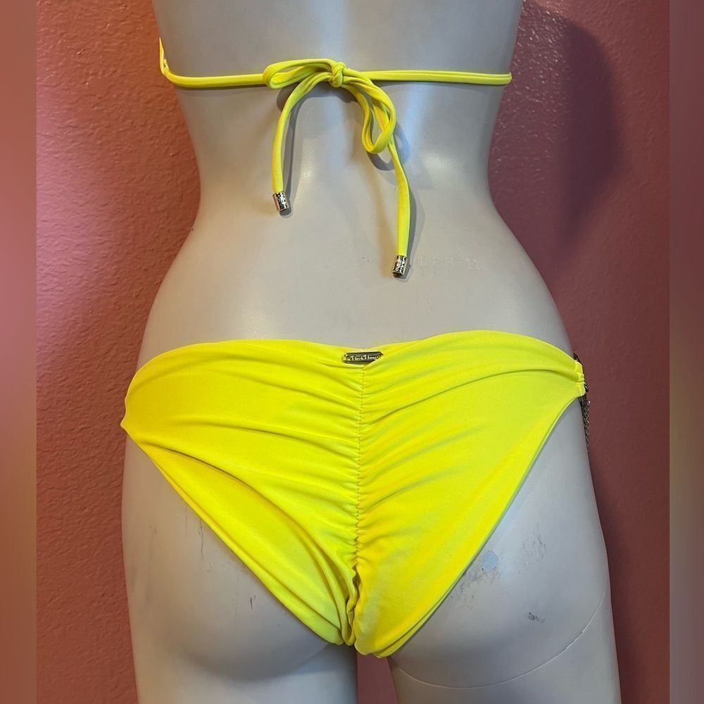 BEACH BUNNY BIKINI SET!! - Picture 12 of 12